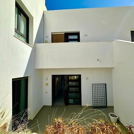 Casa Oceania Apartment *